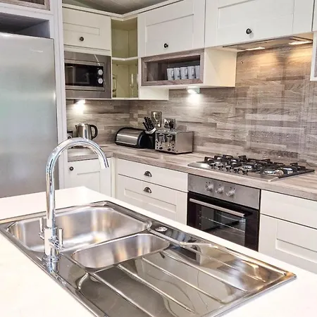4 Bed In Oc-w32820 *