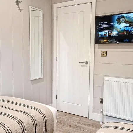 4 Bed In Oc-w32820 Lodge Pickering